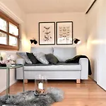 Apartment Tiny House Dreischwesternherz *